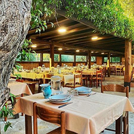 Agriturismo Lu Branu Arzachena Exteriör bild