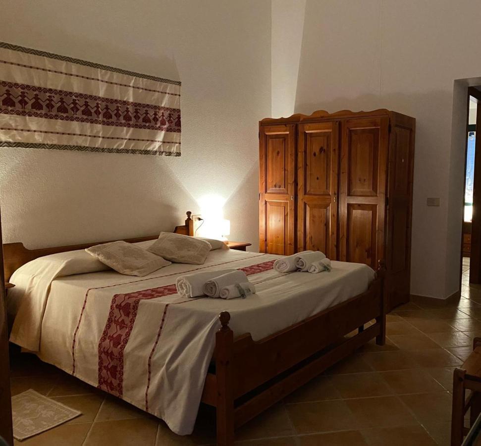 Agriturismo Lu Branu Arzachena Exteriör bild